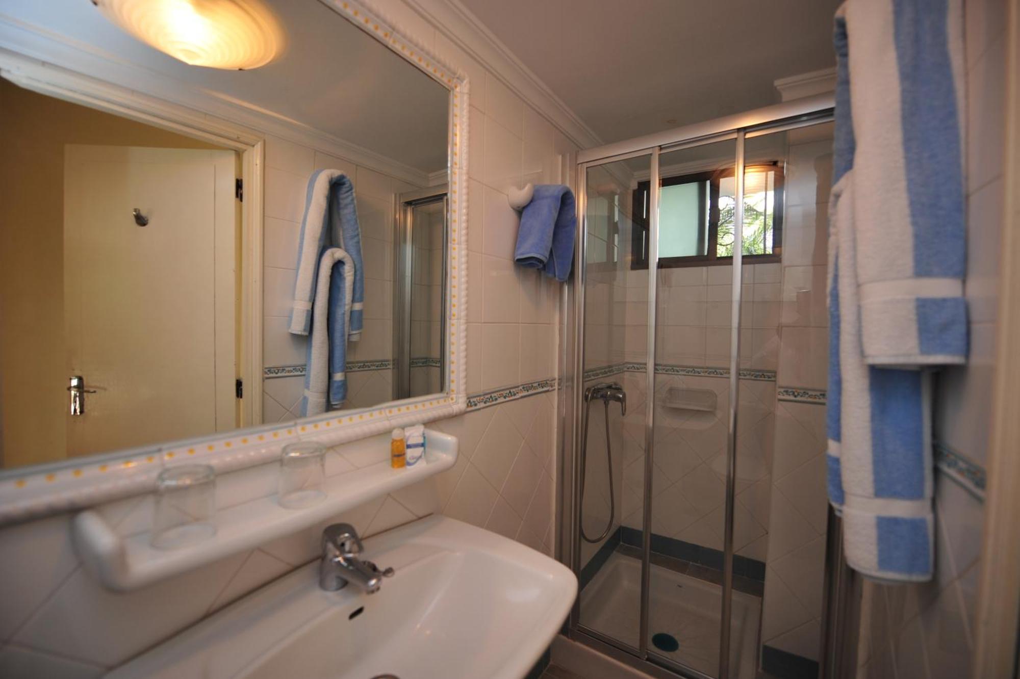 פלאייה דל אינגלז Apartment Hotel Taboga (Adults Only) מראה חיצוני תמונה